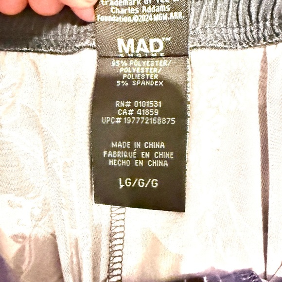 5/$25 🛍️ Wednesday Addams Graphic Pajama Pants | Slate Gray | Size Large | NWOT - Picture 4 of 6